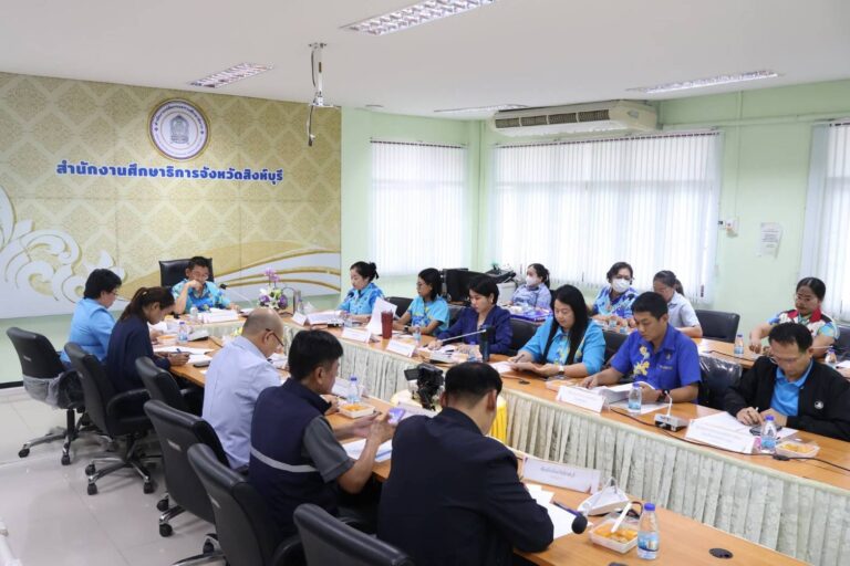 การประชุมคณะกรรมการทุนการศึกษาของมูลนิธิฯ ประจำจังหวัดสิงห์บุรี เพื่อคัดเลือกครู หรือเจ้าหน้าที่ ในจังหวัดสิงห์บุรี ที่สมควรได้รับรางวัลหม่อนงามจิตต์ บุรฉัตร บุคคลสำคัญของโลก รางวัลสร้างเสริมคนดีมีคุณธรรม ประจำปี 2568