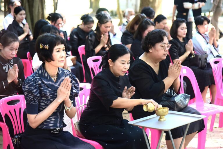 “ธรรมนาวาวัง” วัดพระนอนจักรสีห์ วรวิหาร  พระอารามหลวง จัดพิธีทำบุญตักบาตรขับเคลื่อนปฏิบัติธรรมนาวาวัง สร้างศาสนทายาทสู่แดนพุทธภูมิปีที่ 9