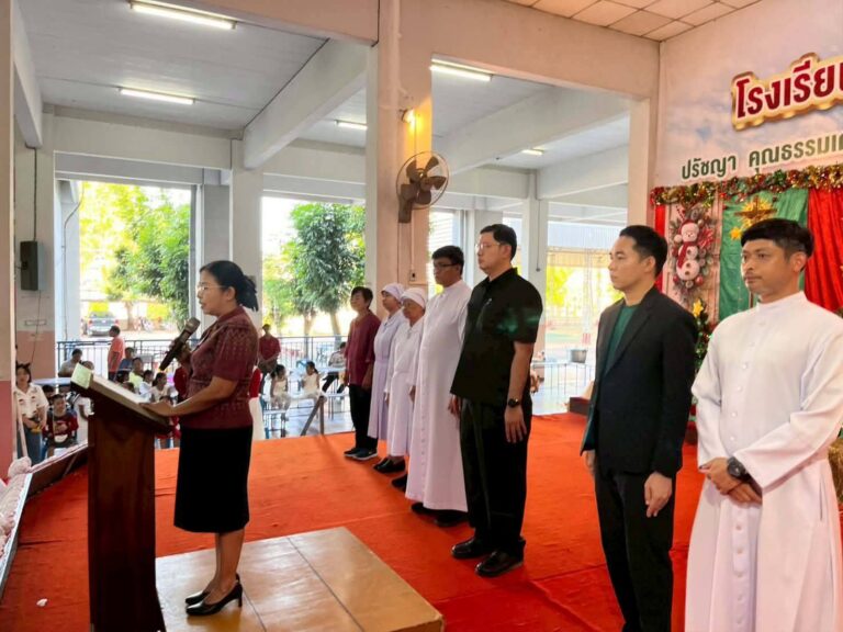 กิจกรรมเนื่องในเทศกาลคริสต์มาส ณ โรงเรียนพระกุมารเยซู สิงห์บุรี