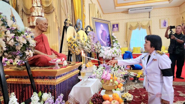 เข้าร่วมพิธีบำเพ็ญกุศลคล้ายวันมรณภาพ ปีที่ ๒๗ พระธรรมมุนี (หลวงพ่อแพ เขมงฺกโร) อดีตเจ้าคณะจังหวัดสิงห์บุรี และอดีตเจ้าอาวาสวัดพิกุลทอง พระอารามหลวง ประจำปี ๒๕๖๙