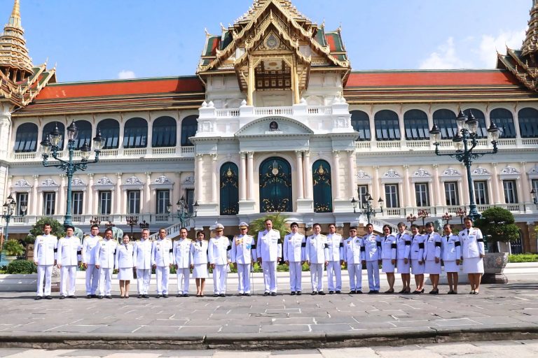 เข้าร่วมพิธีบำเพ็ญกุศลถวายพระบรมศพ สมเด็จพระนางเจ้าสิริกิติ์ พระบรมราชินีนาถ พระบรมราชชนนีพันปีหลวง